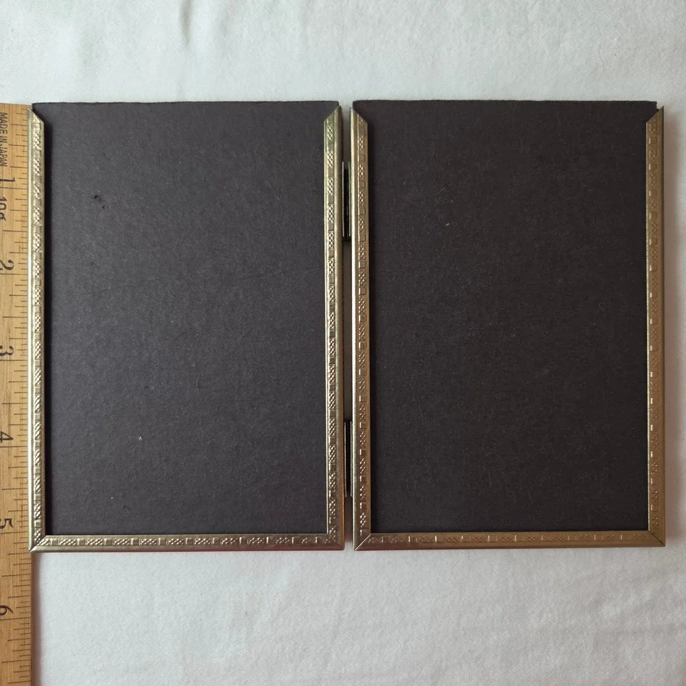 Vintage Brass Double Hinged Picture Frame 3.5x5 Filigree Gold Tone Made in Japan